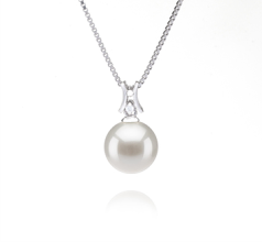 9-10mm AAAA Quality Freshwater Cultured Pearl Pendant in Lauren White