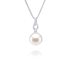 9-10mm AAAA Quality Freshwater Cultured Pearl Pendant in Courtney White